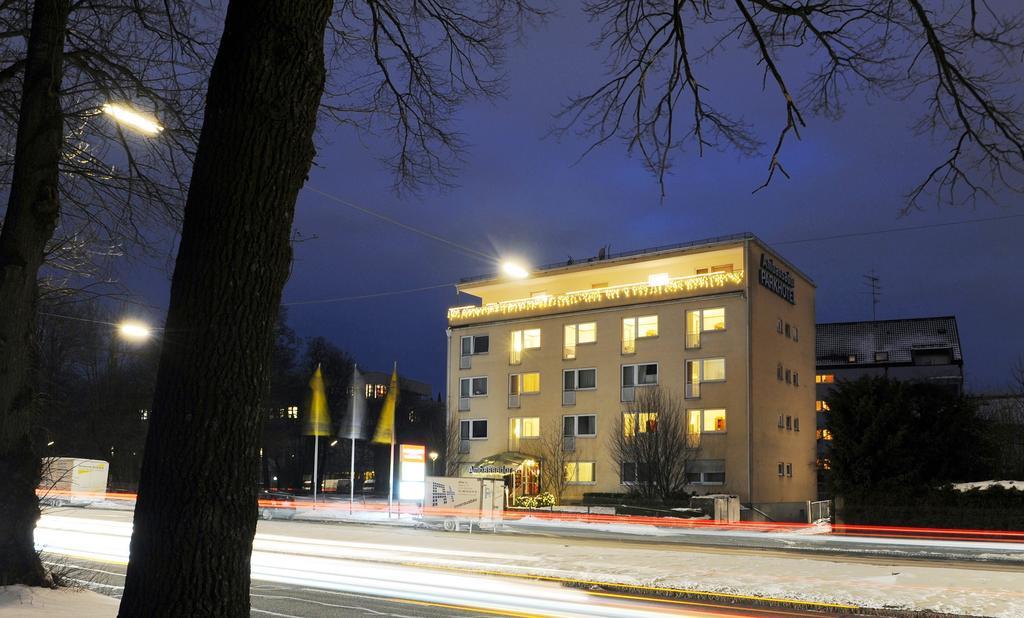 Ambassador Parkhotel Hotel 3*