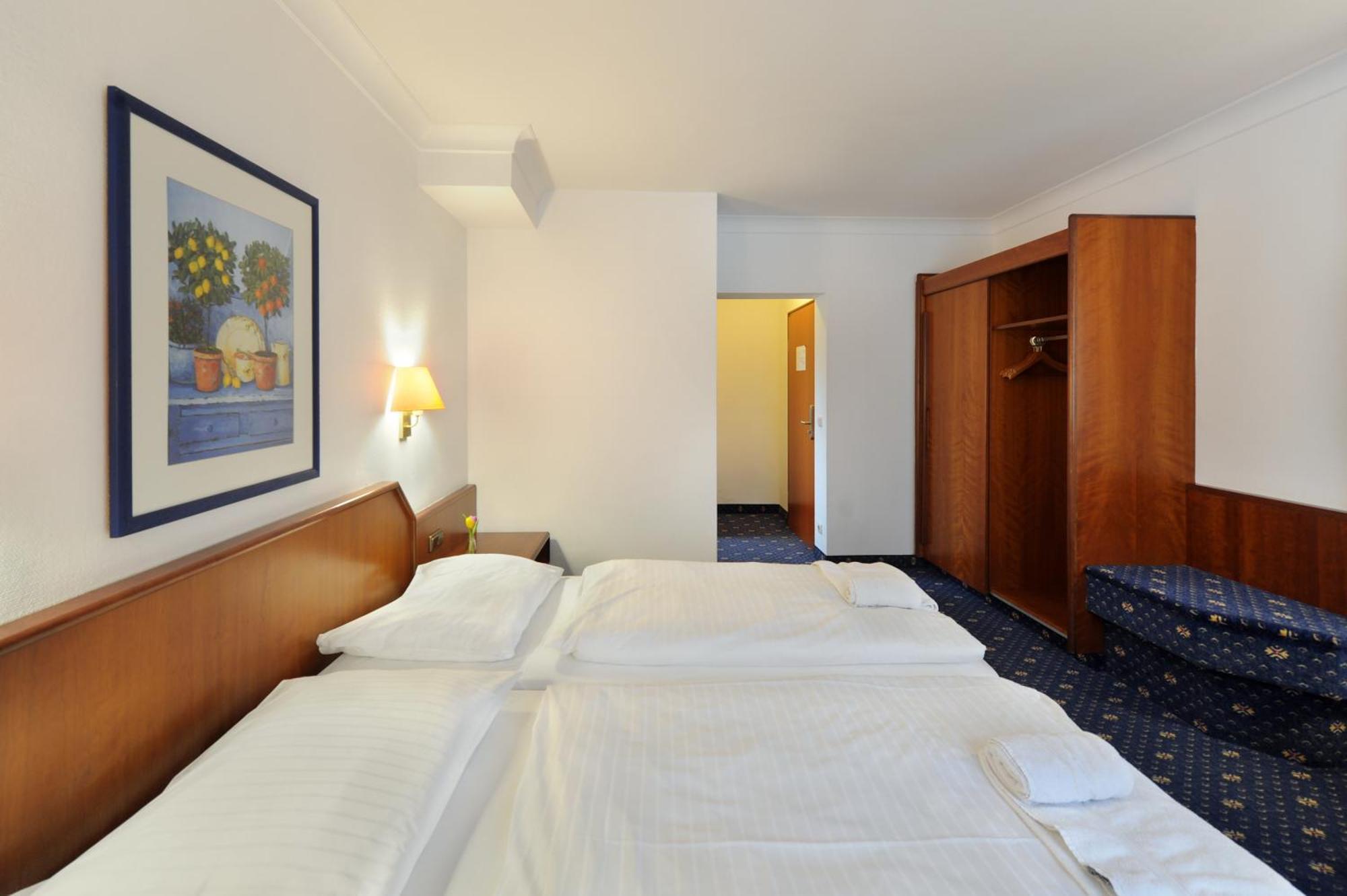 Ambassador Parkhotel Hotel München