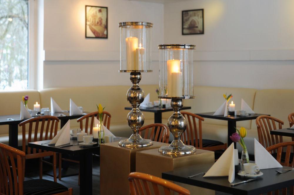 Ambassador Parkhotel 3* München