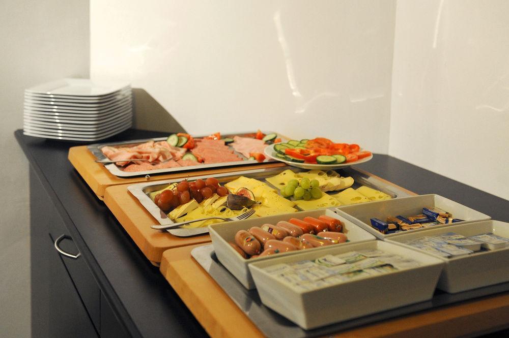 Ambassador Parkhotel Hotel 3*