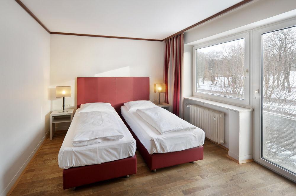 Ambassador Parkhotel 3* München