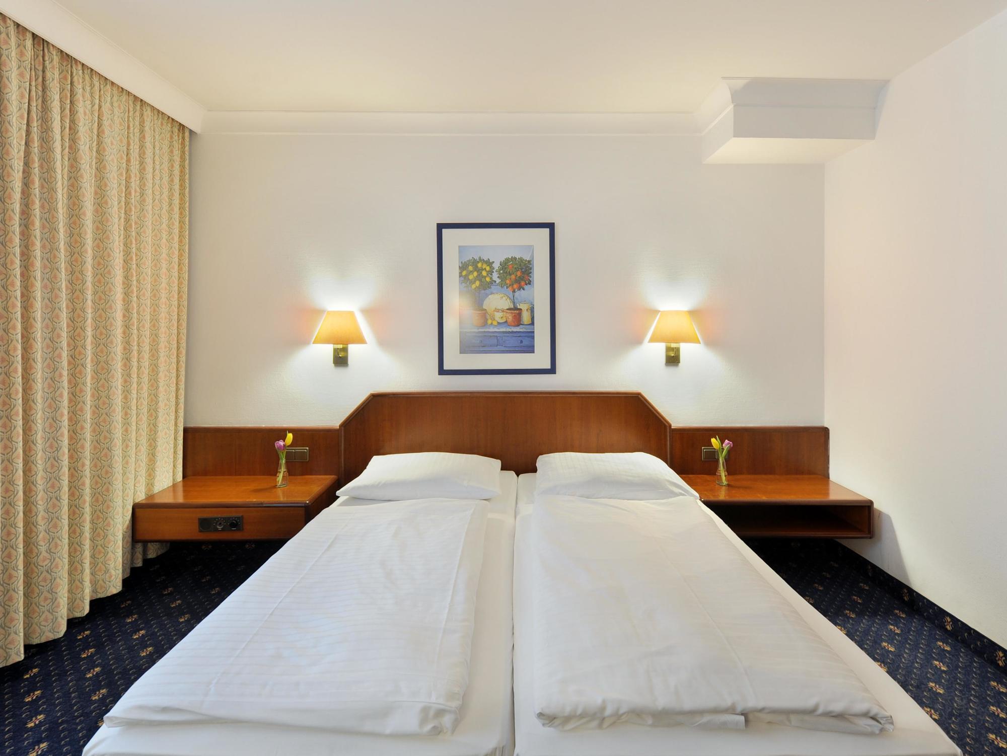Ambassador Parkhotel Hotel München