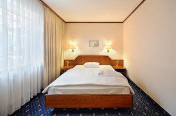 Ambassador Parkhotel Hotel München