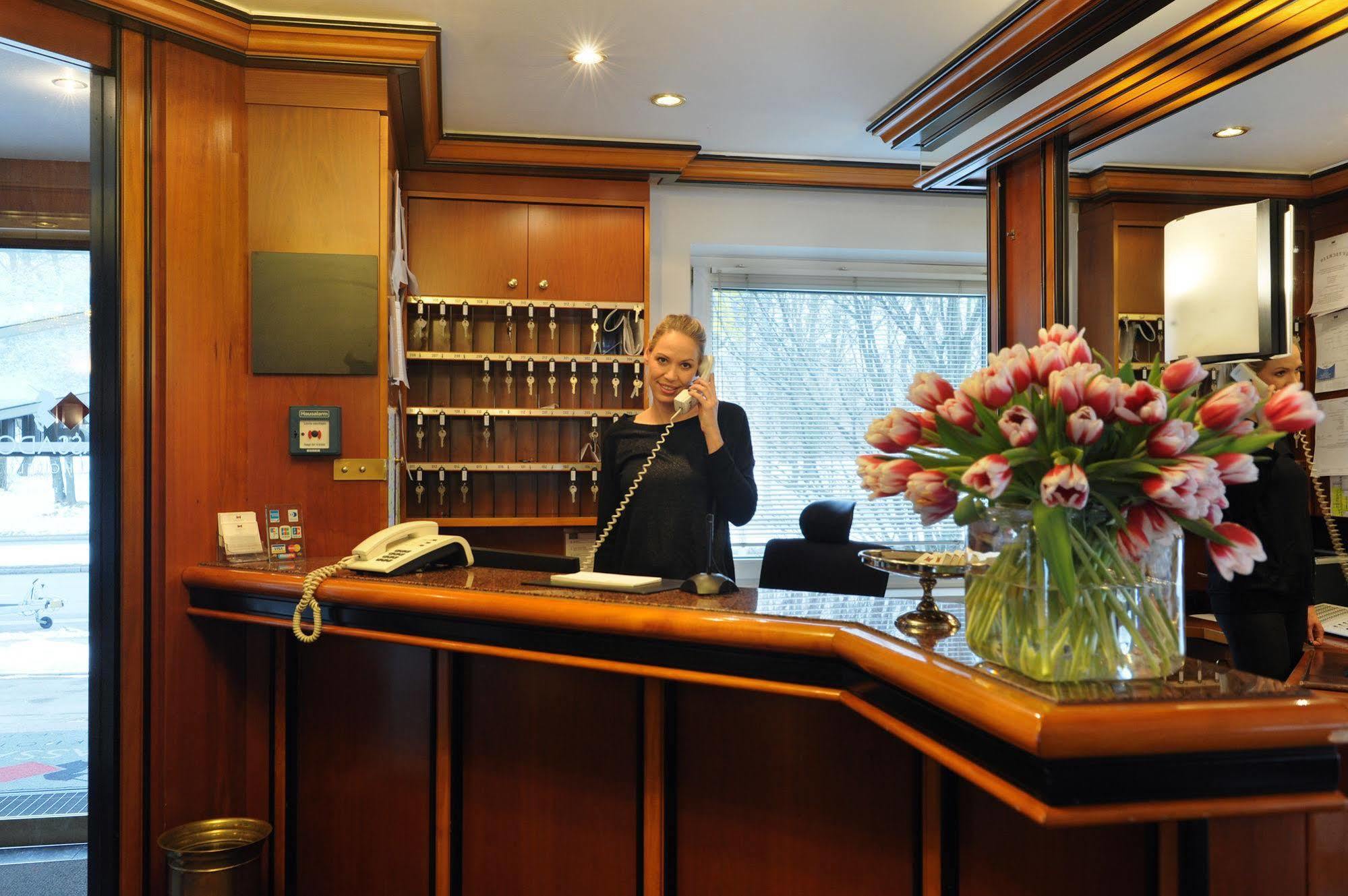 Ambassador Parkhotel München